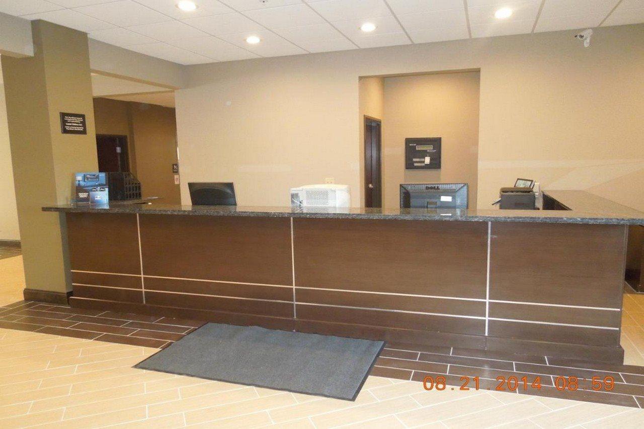 Super 8 By Wyndham Hershey Chocolate Avenue Екстериор снимка